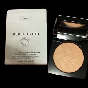 BOBBI BROWN PRESSED POWDER